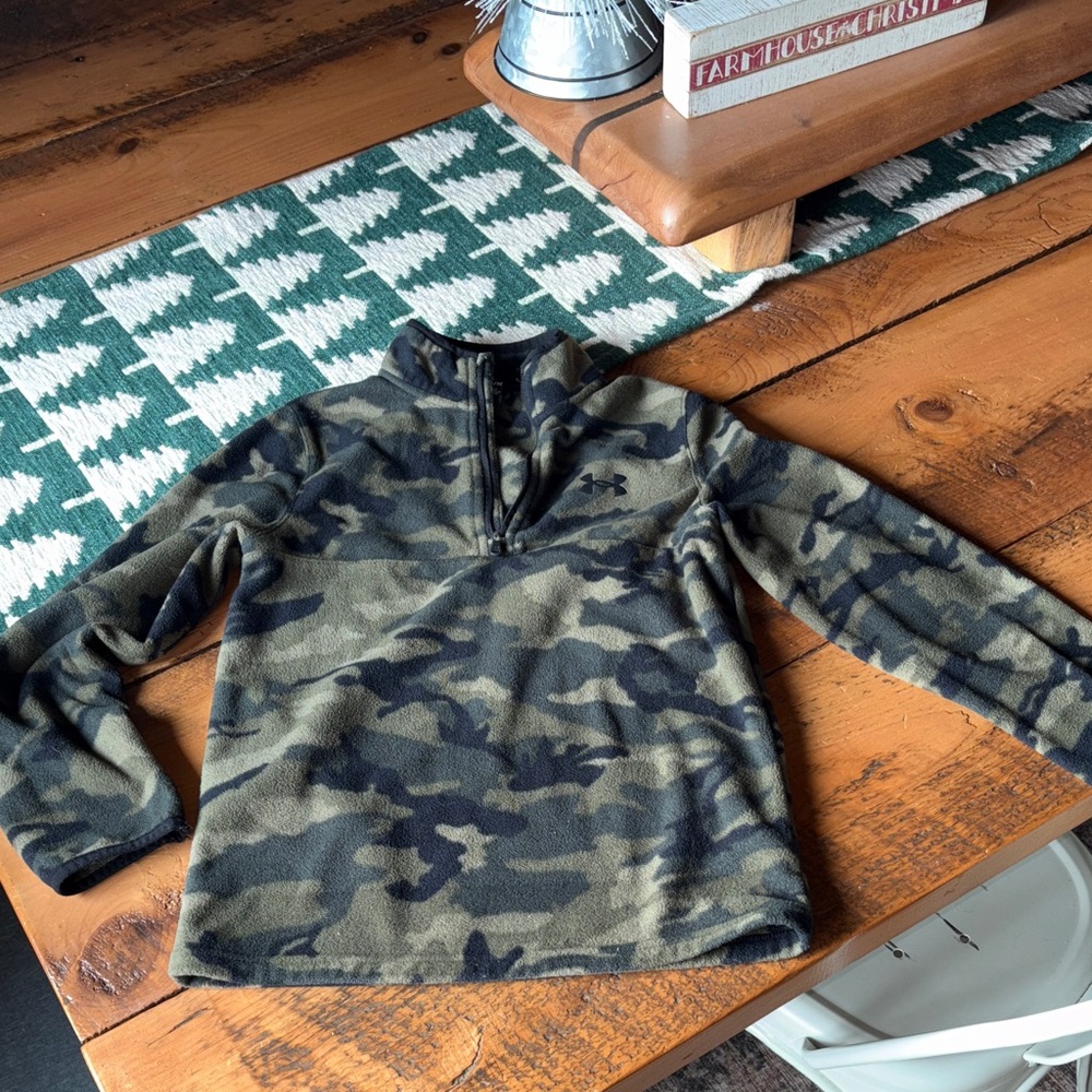 Under Armour Green and Black Camouflage Pullover